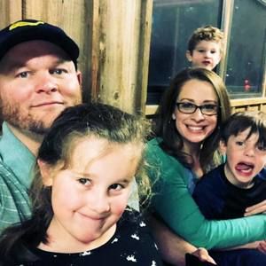 Meet your Posher, Joy